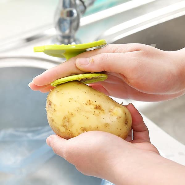 Kitchen Utensil Potato Peeler Multifunctional Fruit Vegetable Cleaning Brush Fish Scale Scraper Cleaning Tool (2 Pcs, Multicolor)