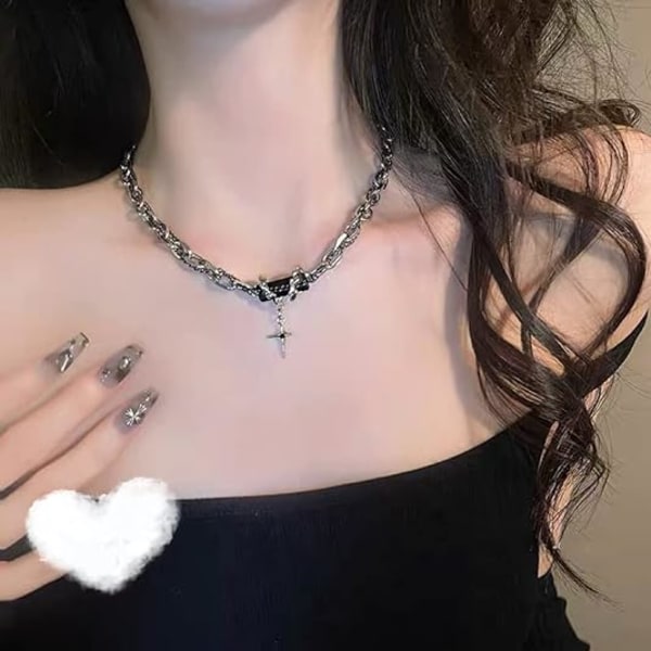 Gotisk kors halskæde til mænd og kvinder kubisk zirkonia lille sød yndig punk cool trendy uregelmæssig faux perle kors halskæde lagdelt papirclips kæde