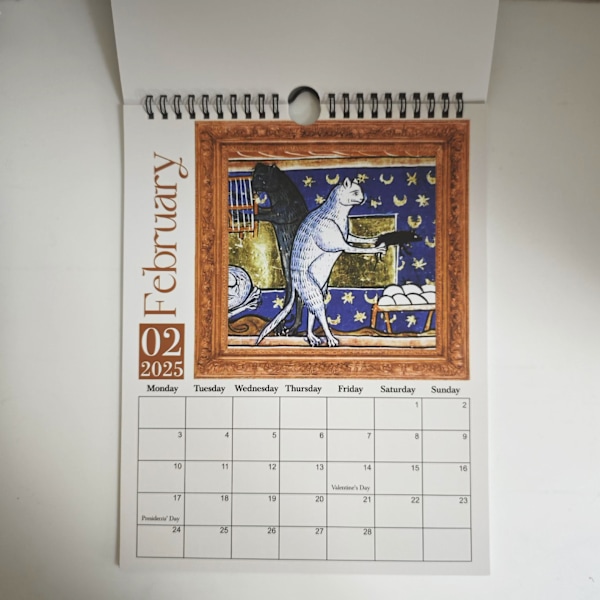 Konstig medeltida kattkalender 2025 Kalender 12 månaders väggkalender Hängbar för kontor Hem Gåva Belagd papper 11 * 8,5 tum (1 st)