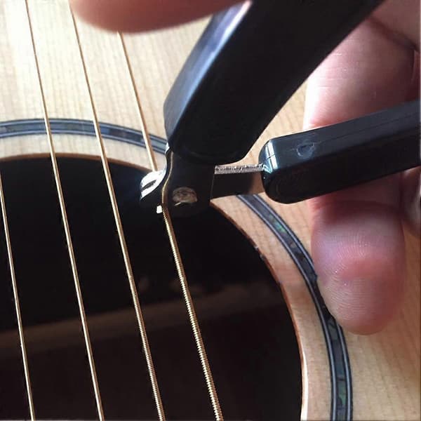 3-i-1 Verktyg Gitarrsträngvev Strängklippare Stiftutdragare För Gitarr Banjo UKS