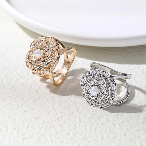 Sjalspänne – Blomform & Strass – för Kvinnor Silver
