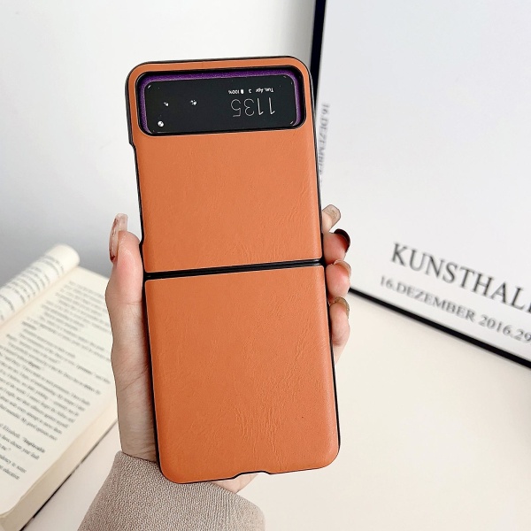Phone case i lädertextur till Motorola Razr 40 Orange