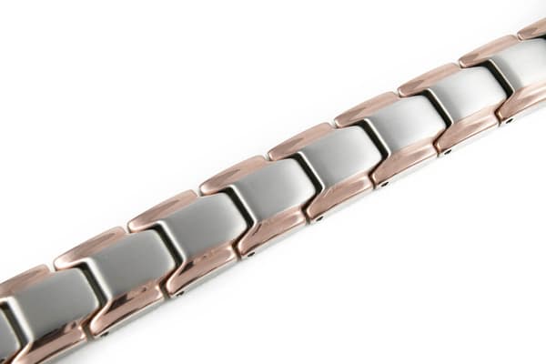 Stilfuldt Titan Magnetisk Terapi Armbånd til Mænd og Kvinder