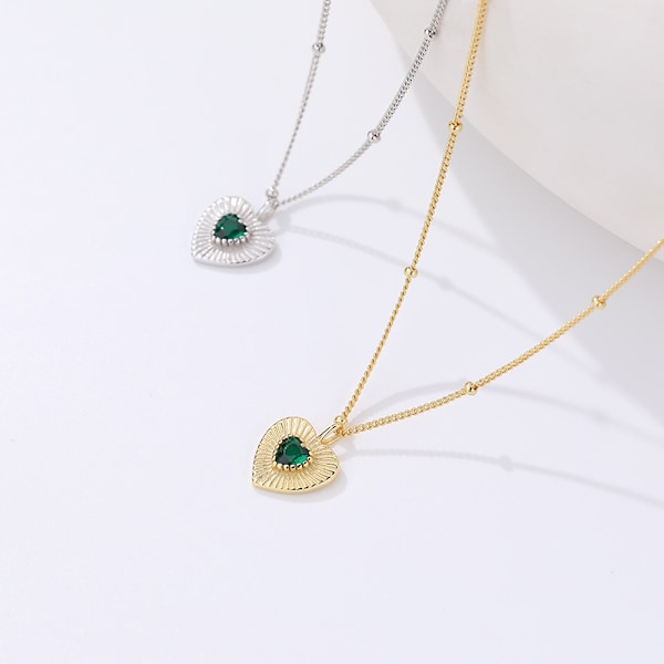 S925 sterlingsilver retro smaragd kärlekshalsband kvinnlig nisch ins lätt lyx personlighet nyckelbenskedja Mors dag-present style2