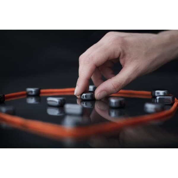 Klyngemagnetisk actionbrettspill 14+ utgaver Ny