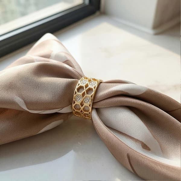 Honeycomb Skjerfring - Hul Glidende Rhinestoneholder for Kvinner Skjerf Golden