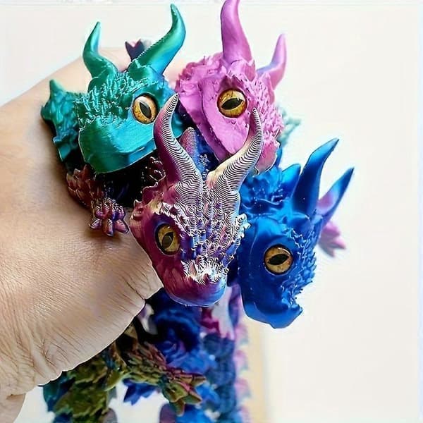 4 stk. 3D-printede dragefigurer, fleksible ledd, samleobjekter til hjem, bil, kontor, julegaver 4pcs Polychrome