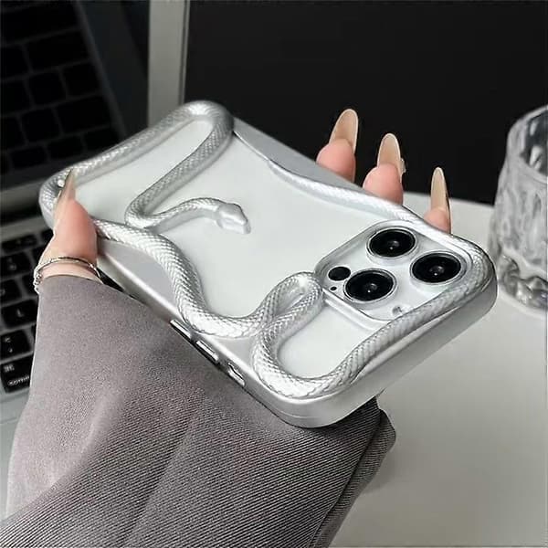 Kompatibelt för iPhone 16 Pro Stötfångarfodral 3D Orm Ihåligt TPU Telefonskal Silver
