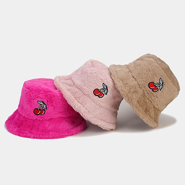 Fuzzy Bucket Hat för Kvinnor och Män - Luddig, Söt Bucket Hat för Vinter, Varm Plysch, Fiskehatt, Fluffig Sherpa, Rolig Hatt Cherry-a-khaki