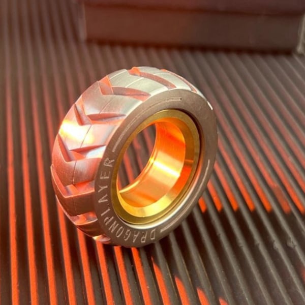 Motorcykeldäck Fidget Ring Rolig Stress relief Fingermotion Rostfritt stål Spinner Ring EDC Leksak Barn Vuxna Present J