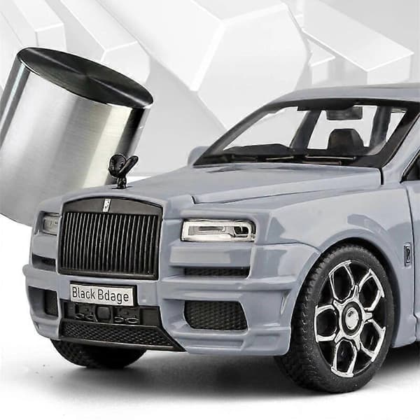 1:32 Rolls Royce SUV Cullinan Legetøjsbil i Metal med Lyd og Lys - Samlerobjekt til Børn White