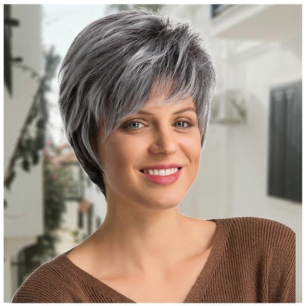 Kort silverfärgad Pixie-peruk för kvinnor, värmebeständig lockig Bob-stil med justerbar ventilerande mössa