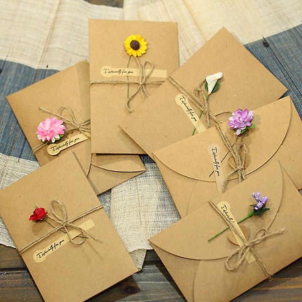 Paket med 6 gratulationskort inbjudningskort med torkade blommor till julfödelsedag