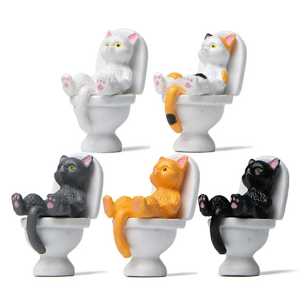 Söpö kissanpentu, joka istuu wc-koristeella PVC-patsashahmon työpöydän koristelu 5 Colors 5Pcs
