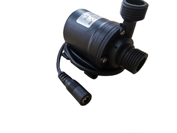 12V Booster Dränkbar Pump För Fontän Pool Solcirkulationssystem Vattencirkulationssystem