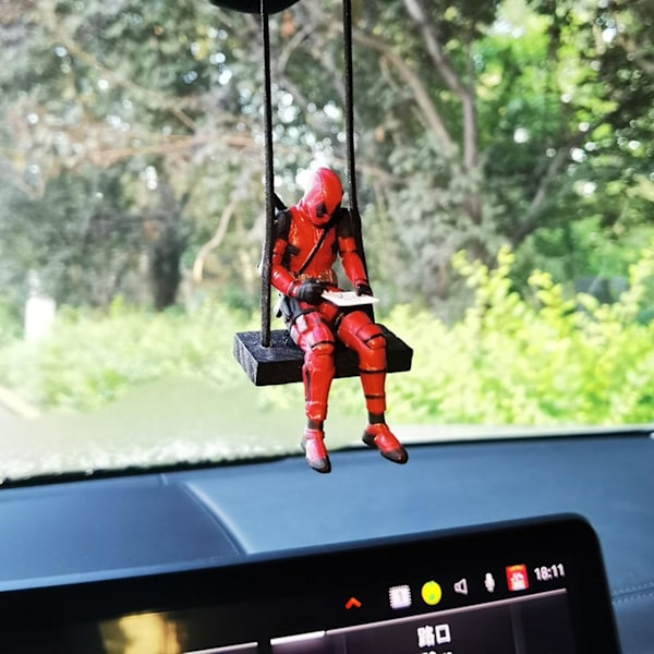 Deadpool-nukkekoriste Kaunis tyylikäs keinu-design Piirretty Koriste PVC Deadpool Auton roikkuva koriste Autoon B