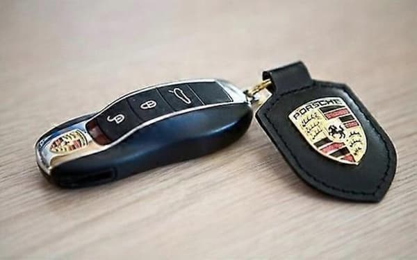 Porsche Nøglering C Black