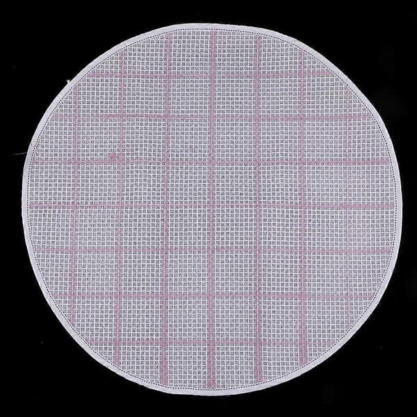 Teppe brodert med krok med rosa rose for