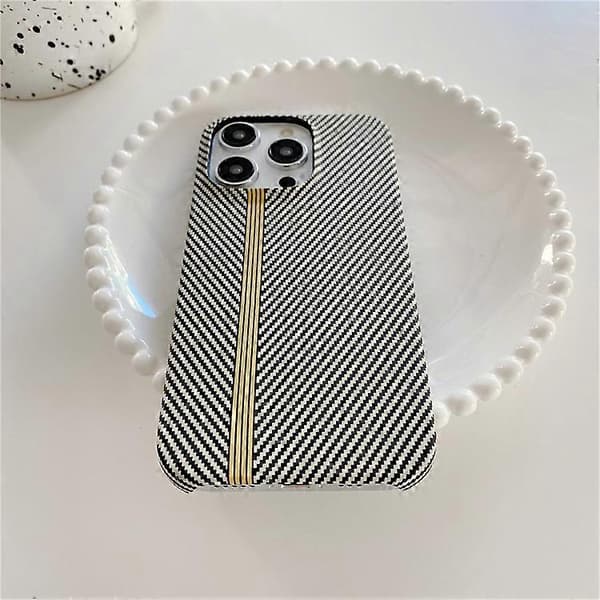 Kompatibel med iPhone 14 Pro Max telefondeksel karbonfibertekstur mikrofiberfôr + PC ufullstendig bakdeksel LightYellow