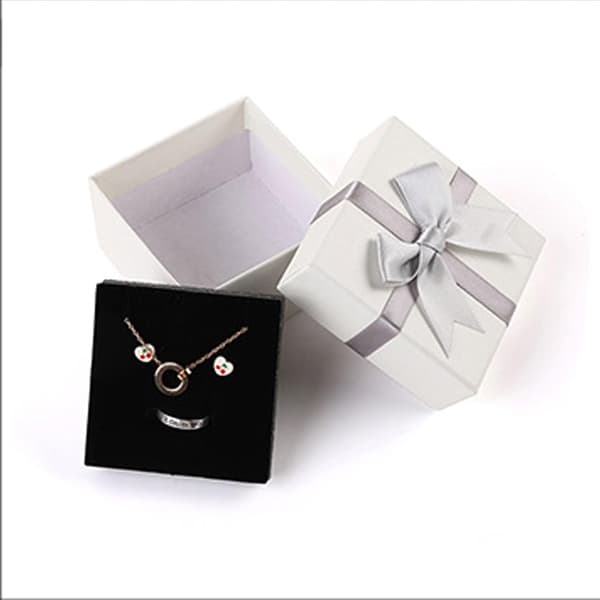 4 st Smyckeskrin 7,5 x 7,5 x 3 cm Presentförpackning Smyckeskrin Ring Bo