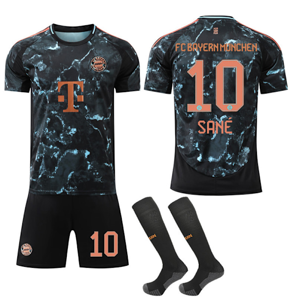 Bayern München Bortedrakt Fotballsett for Barn og Voksne 2024-2025 med Sokker No.10 Sane No.10 Sane 26