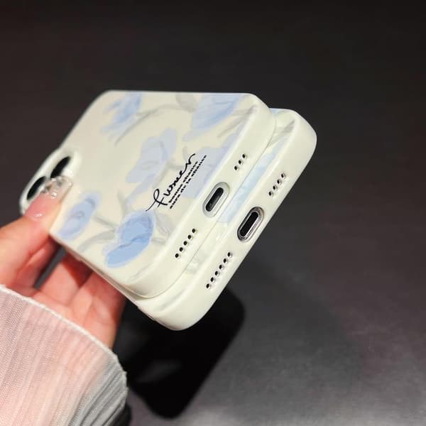 Kunstnerisk Blå Tulipan Blomst Myk Designet for iPhone Deksel (Beige, for iPhone 16 Pro Max)