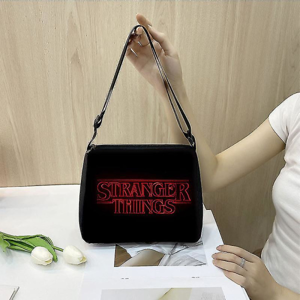 Stranger Things Håndveske for kvinner TV-serie-trykk Mote Crossbody-veske for jenter Multifunksjonell reiseoppbevaringsveske 24 cm style 7