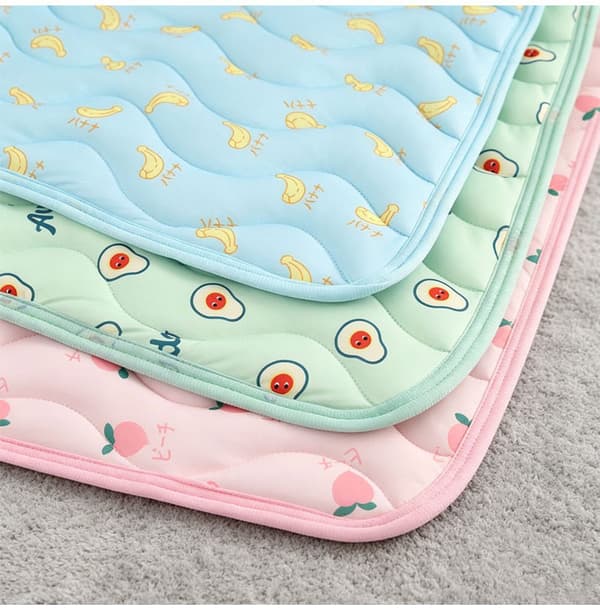 Self-cooling pet cooling mat, ice silk cooling pad for cat and small dog, breathable cooling sleeping mat for summer Blue Blue S：50 x 40cm