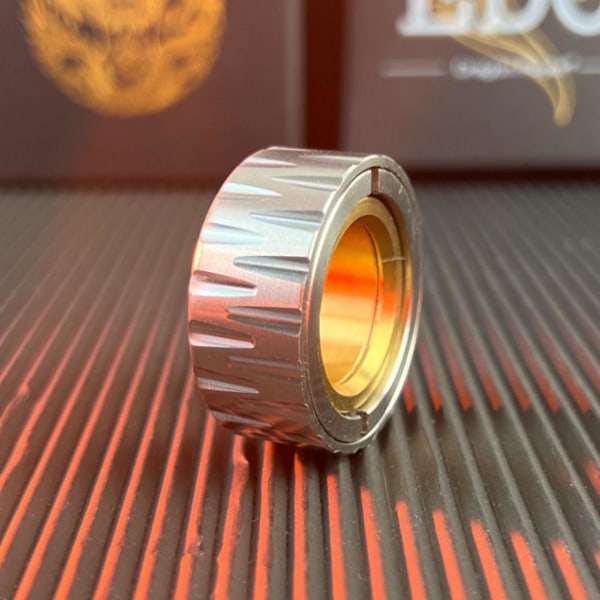 Motorcykeldäck Fidget Ring Rolig Stress relief Fingermotion Rostfritt stål Spinner Ring EDC Leksak Barn Vuxna Present E