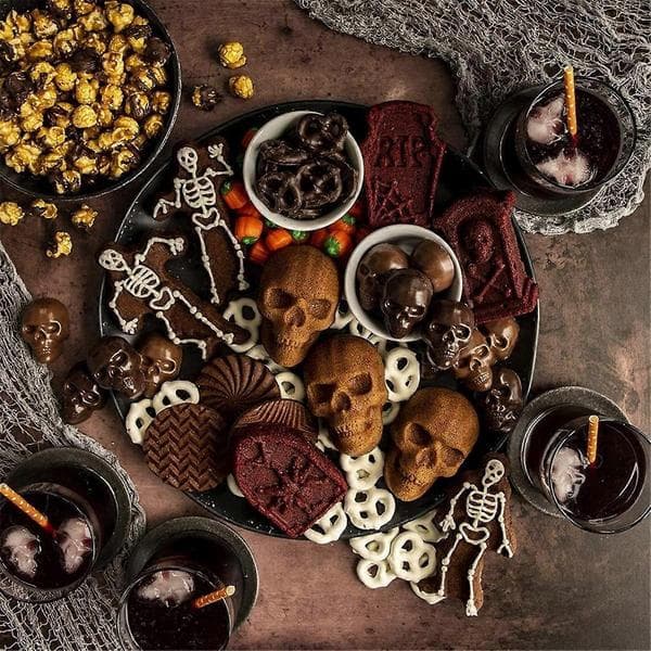 Ware Halloween Bageudstyr, Haunted Skull Cakelet Pande, Bronze As Shown