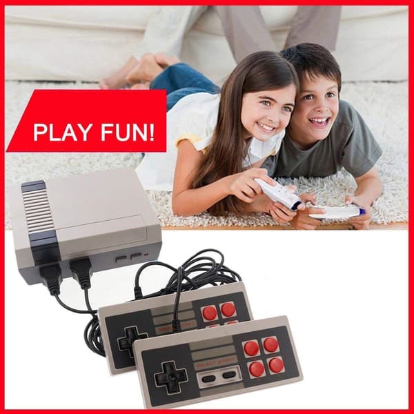 Retro spillekonsol med 620 klassiske spil og dobbelte controllere