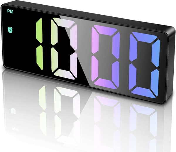 Digitalt vækkeur, digitalt ur med stort, farverigt LED-display