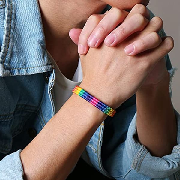 2 kpl Rainbow Pride -rannekoru käsintehty punottu ystävyysranneke white