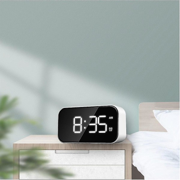 Digital väckarklocka för sovrum, sängbordsklocka med 6 ljusstyrkenivåer, snooze, (vitt utseende + vit text)