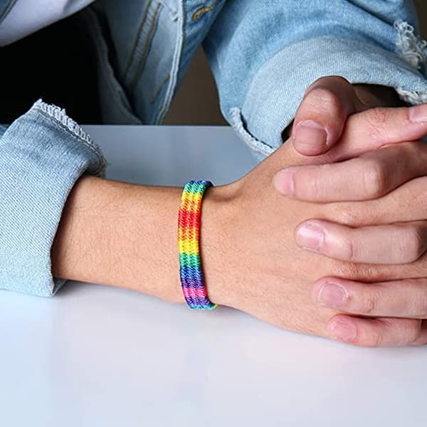 2 kpl Rainbow Pride -rannekoru käsintehty punottu ystävyysranneke white