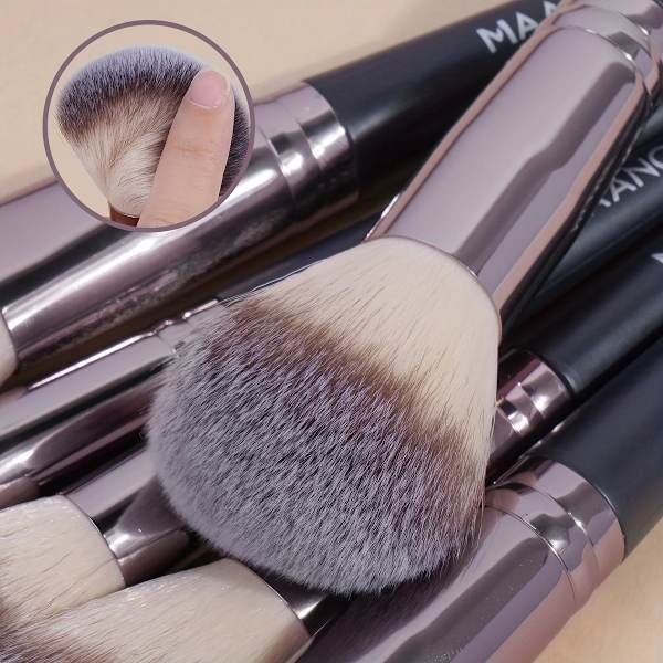 30st Professional Makeup Brush Set Foundation Concealers Ögonskuggor Powder Blush Blending Borstar Skönhetsverktyg med påse Black Silver