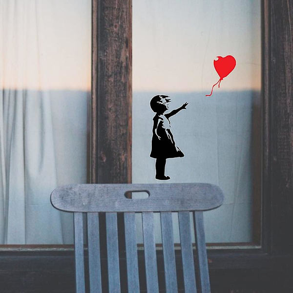 Banksy Girl Graffiti Vinyl Vindueklistermærke (48*26cm)