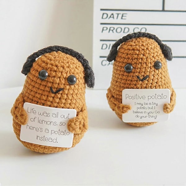Mini Rolig Positiv Potatis, Mjuk Ull Stickad Leksak 3 Tum Söta Virkade Dockor med Positivt Kort Dekoration Uppmuntran Stöd för Födelsedagsrums Dekoration Pickle-1pcs