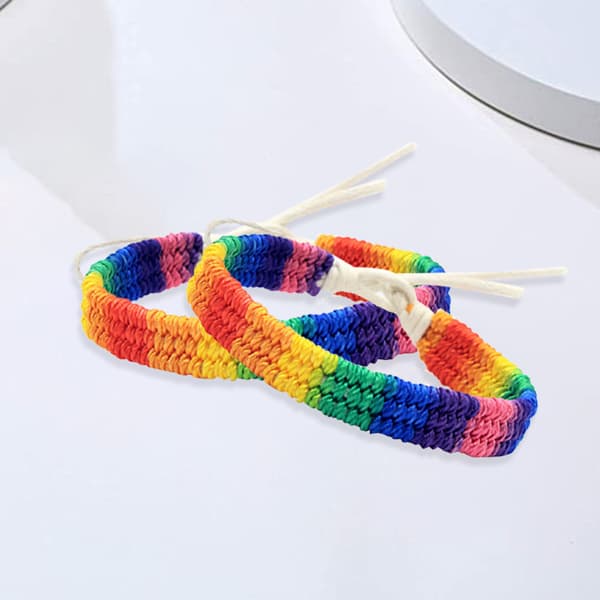 2 kpl Rainbow Pride -rannekoru käsintehty punottu ystävyysranneke white