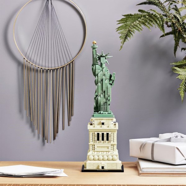 Upea LEGO Architecture Vapaudenpatsas 21042 - Ainutlaatuinen keräilysarja