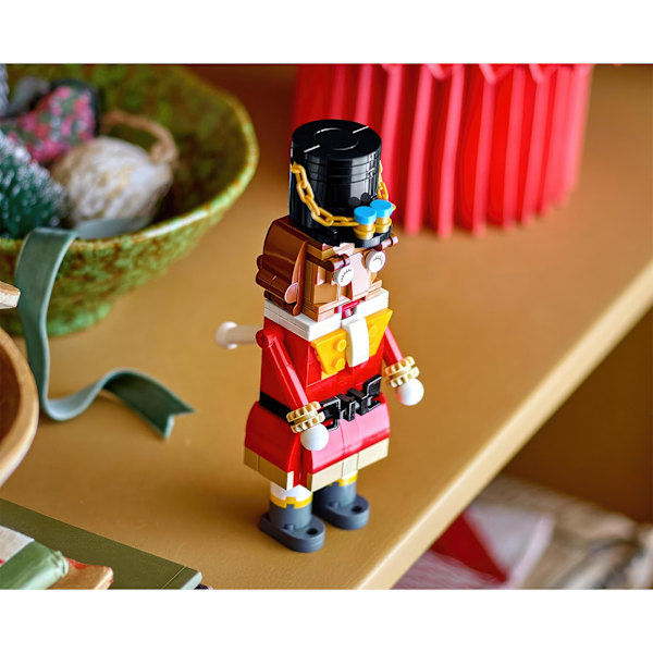 Julens Ikoniska LEGO Nötknäppare 40640 – Byggset för Festlig Lek och Dekoration!