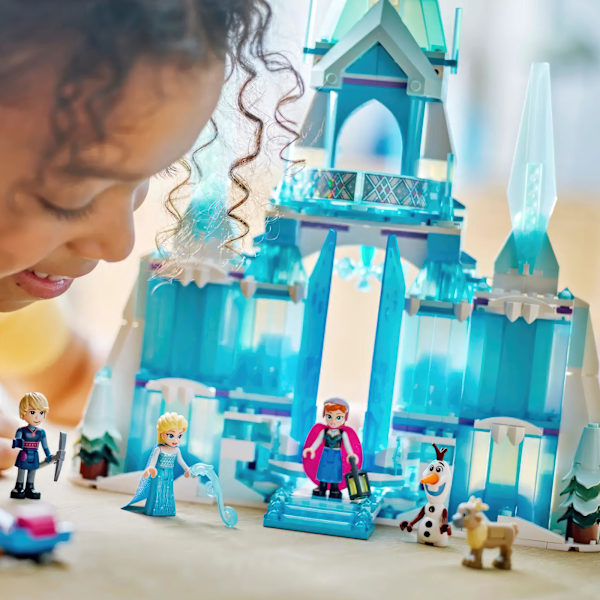 Byg Magiske Eventyr med LEGO 43244 Disney Frost - Elsa’s Is Sl