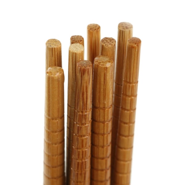 Bambus sushi spisepinde og nudler