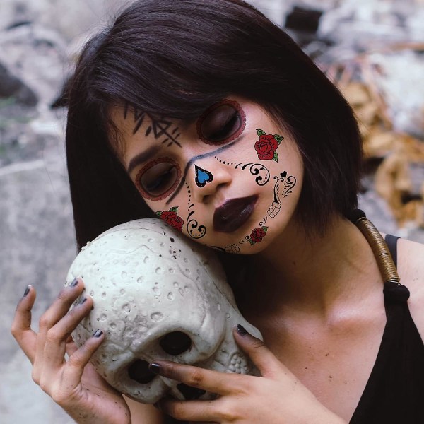 Kuolleiden kasvojen tatuoinnit – 8 arkkia, väliaikaiset halloween-tatuoinnit, kasvotarrasarja Da De Los Muertos Kimaltelevat punaiset ruusut Luuranko Sokerikallo Fake Tatt