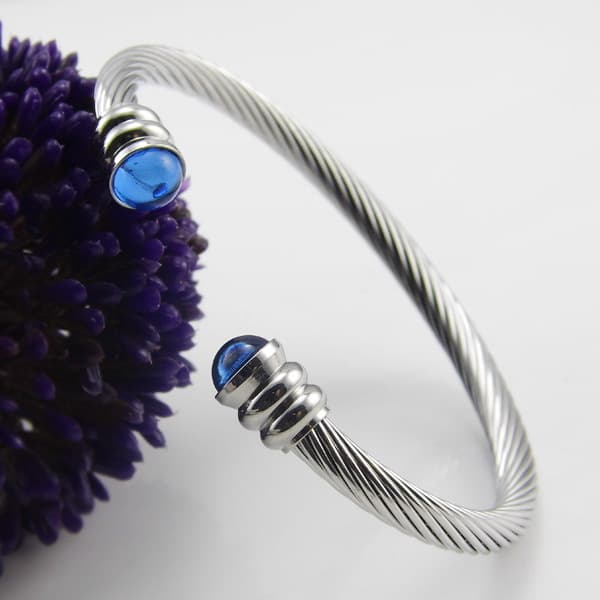 Klassisk justerbart elastisk armbånd til mænd, lavet af rustfrit stål, stålkabel
