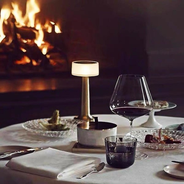 Metallbordlampe LED oppladbar skrivebordsnattlys USB trådløs berøring restaurant bar soverom dekorative stemningslys Gold