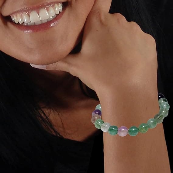 Gaveidé – Armbånd laget av naturlig edelsten (fluoritt, 8 mm diameter, elastisk)