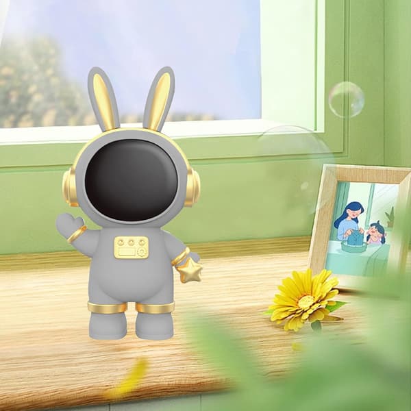 Astronaut og Kanin Spargris - Astronautfigur - Skrivebordsdekorasjon - Skulptur - Statue (Grå)
