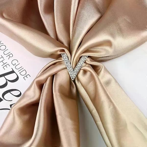 1 st V-formad elegant sjalclips mode sjalring inlagd strassbrosch smyckestillbehör guld