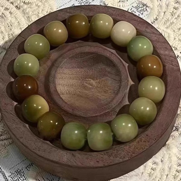 Wingling Forår Stjernebold Jade Materiale Bodhi Poipan Polycuts Forewen Fingre Finger Sympatiske Arbejdere Buddha Perle Armbånd Kvinde 566 11mm wear size